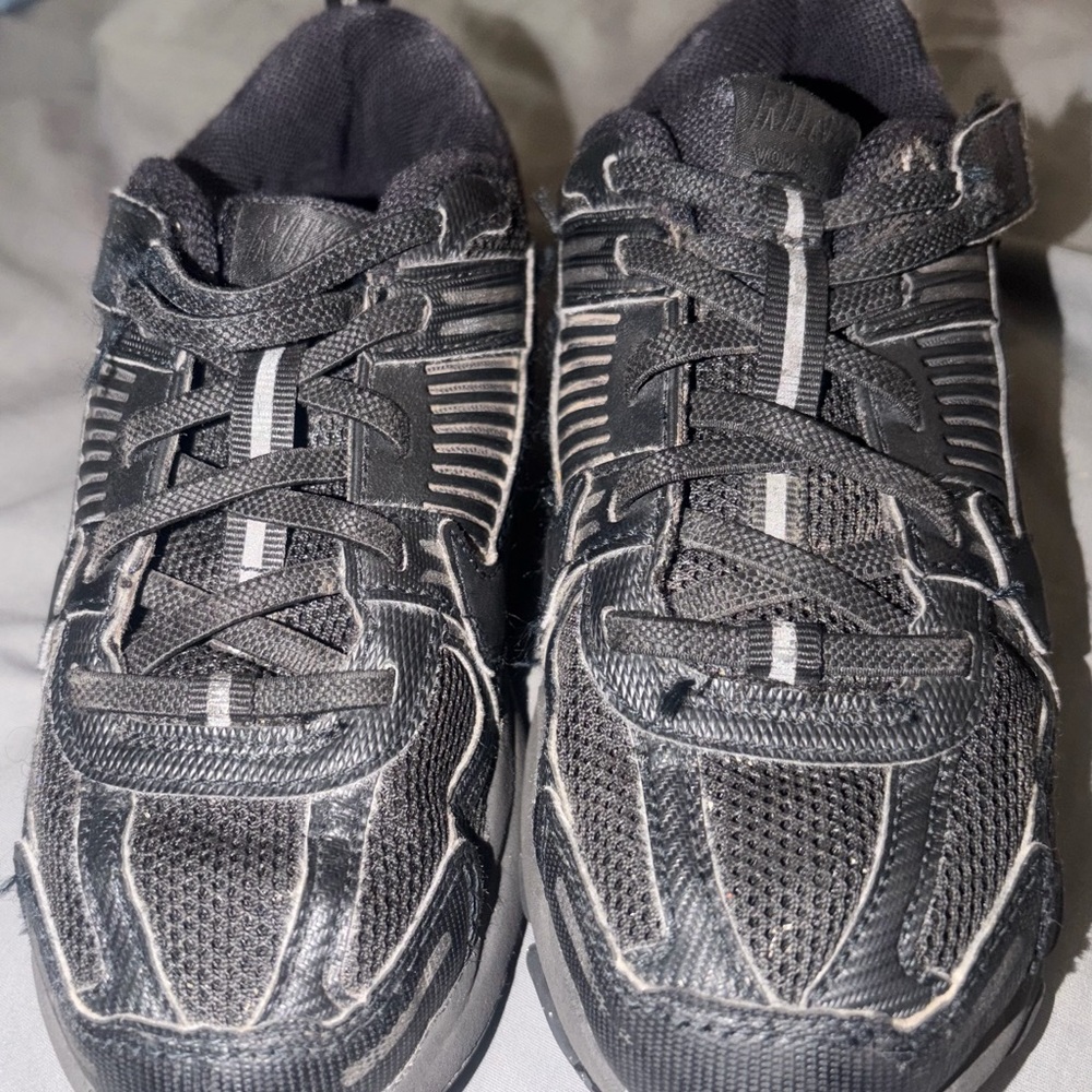 Nike Black Vomero 1.5 Y